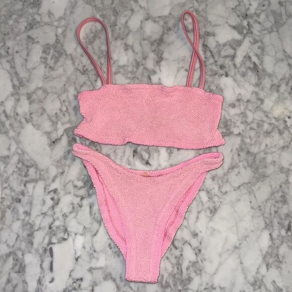 HUNZA G BUBBLEGUM PINK CRINKLE STRETCH GIGI BIKINI SET ONE SIZE FITS ALL - Picture 5 of 10